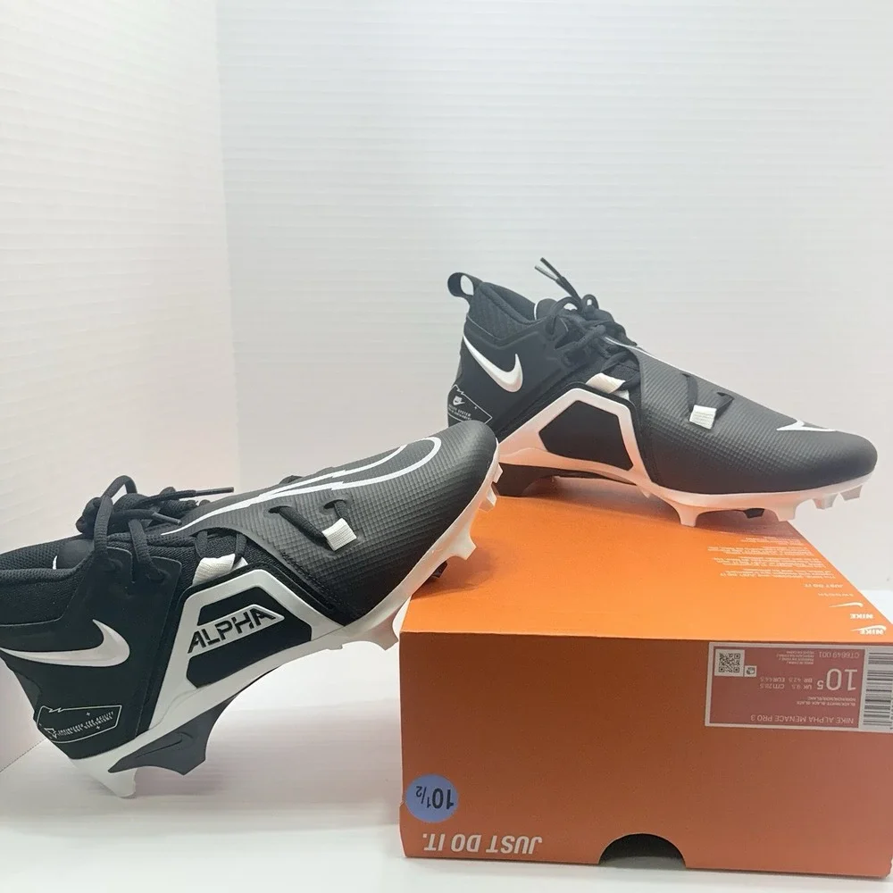 Nike Alpha Menace Pro 3 Black / White Mid Football Cleats‎ Size 10.5 CT6649-001